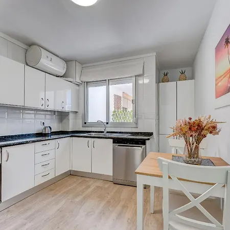 Apartament Parrot *